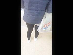 Step Mom Pull off Leggings and Seduces Snd Fuck Step Son at Cash Point in Front of Daughter