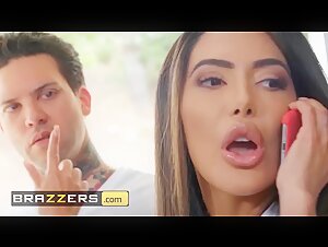 Brazzers - Dirty Masseur Pounds Thicc PAWG Lela Star